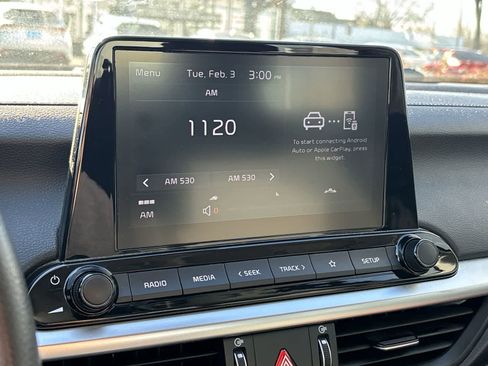 Used 2023 Kia Forte LXS image 11