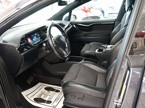 Used 2017 Tesla Model X 75D image 29