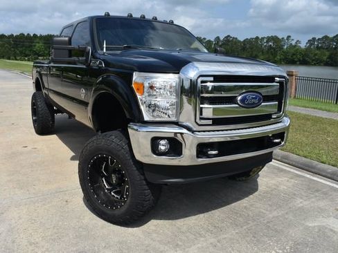 Used 2016 Ford F250 Lariat w/ Lariat Ultimate Package AWD/4WD image 2