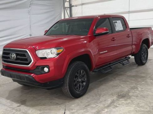 Used 2023 Toyota Tacoma SR5 w/ Technology Package AWD/4WD image 8