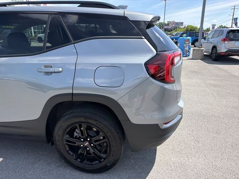 Used 2023 GMC Terrain AT4 AWD/4WD image 9