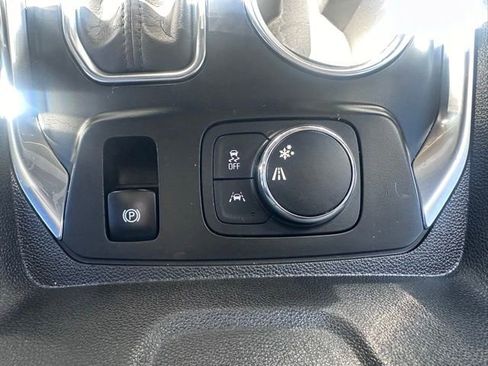 Used 2020 Chevrolet Traverse Premier w/ LPO, Floor Liner Package FWD image 19