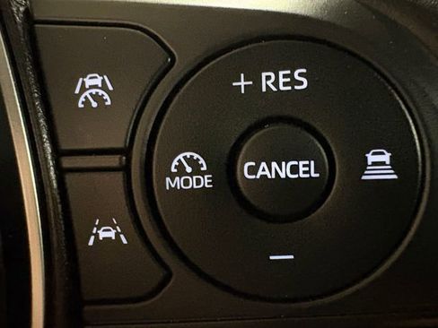 Certified 2025 Toyota Corolla SE image 15