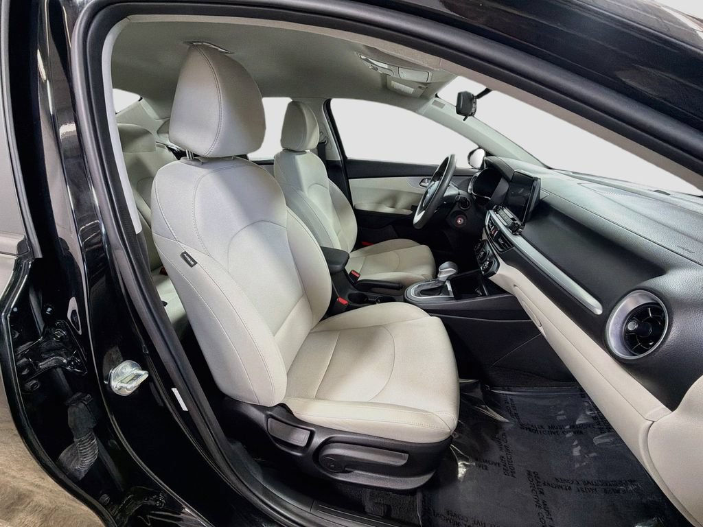 Used 2023 Kia Forte LXS FWD image 26