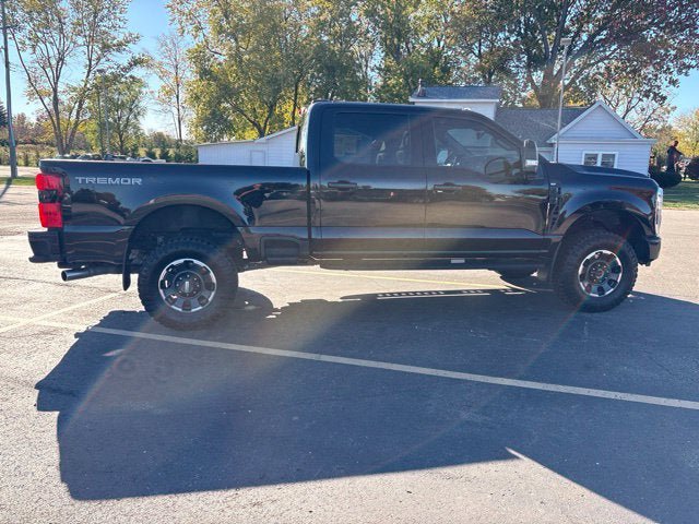 Used 2024 Ford F250 XLT w/ Tremor Off-Road Package AWD/4WD image 2