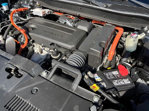 Certified 2025 Honda CR-V Sport image 15