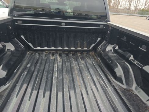 Used 2023 Chevrolet Colorado W/T image 23