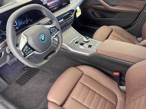 New 2026 BMW i4 eDrive40 w/ Premium Package RWD image 4