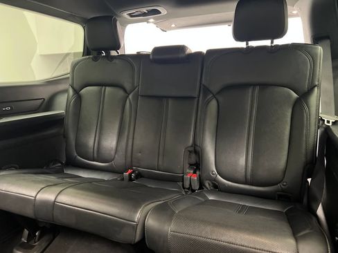 Used 2024 Jeep Wagoneer Series II w/ Flexible Seating Group RWD image 42