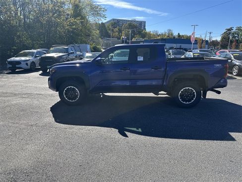 New 2025 Toyota Tacoma TRD Off-Road image 2