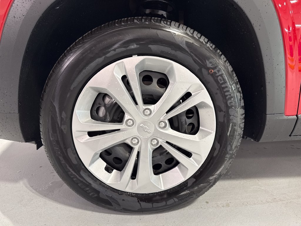 New 2026 Chevrolet Trax LS w/ Driver Confidence Package FWD image 35