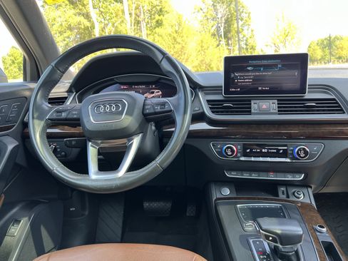 Used 2020 Audi Q5 2.0T Premium Plus AWD/4WD image 29