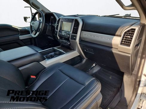 Used 2020 Ford F350 Lariat w/ Lariat Ultimate Package AWD/4WD image 24