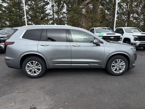 Used 2023 Cadillac XT6 Luxury AWD/4WD image 11