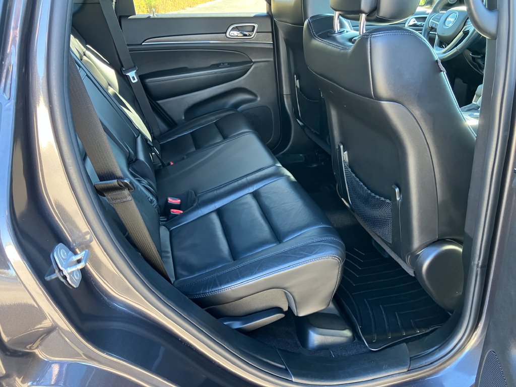 Used 2018 Jeep Grand Cherokee Limited AWD/4WD image 22