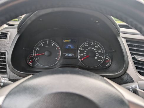 Used 2014 Subaru Outback 2.5i Limited w/ Moonroof Package AWD/4WD image 21