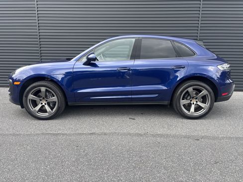Certified 2026 Porsche Macan AWD/4WD image 2