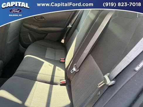 Used 2025 Nissan Sentra SV FWD image 18