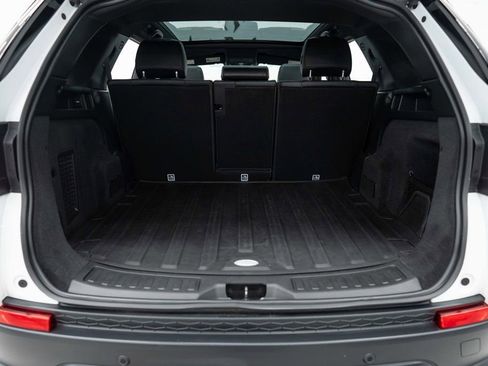 Used 2022 Land Rover Discovery Sport SE image 39