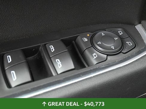 Used 2025 GMC Sierra 1500 SLT image 28