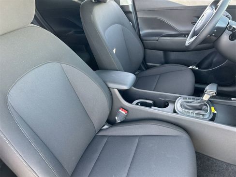 New 2026 Hyundai Kona SE image 10