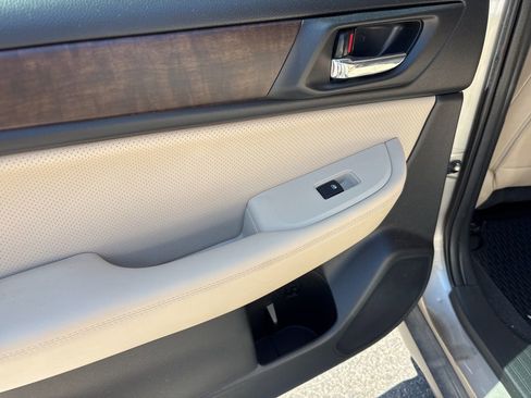 Used 2017 Subaru Outback 3.6R Limited image 8