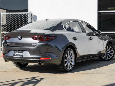 Used 2019 MAZDA MAZDA3 Sedan w/ Preferred Package image 7