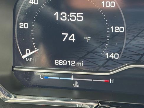 Used 2024 GMC Sierra 2500 SLT w/ Texas SLT Premium Package image 17