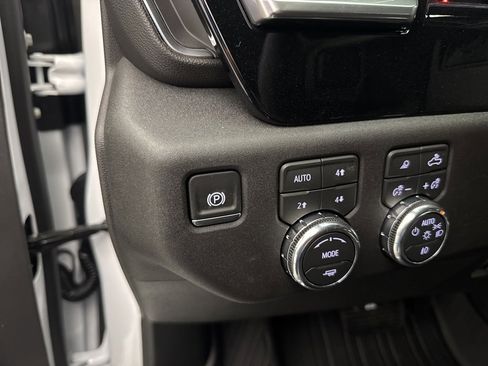 New 2026 GMC Sierra 2500 SLT w/ SLT Premium Package image 25