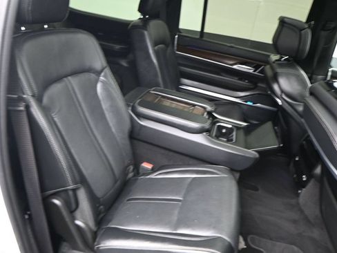 Used 2022 Jeep Grand Wagoneer Series I AWD/4WD image 21