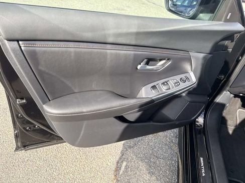 Used 2022 Nissan Sentra SR w/ Electronics Package image 17