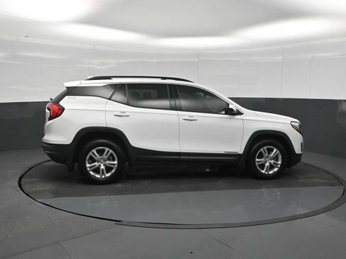 Used 2019 GMC Terrain SLE w/ Driver Convenience Package AWD/4WD image 9