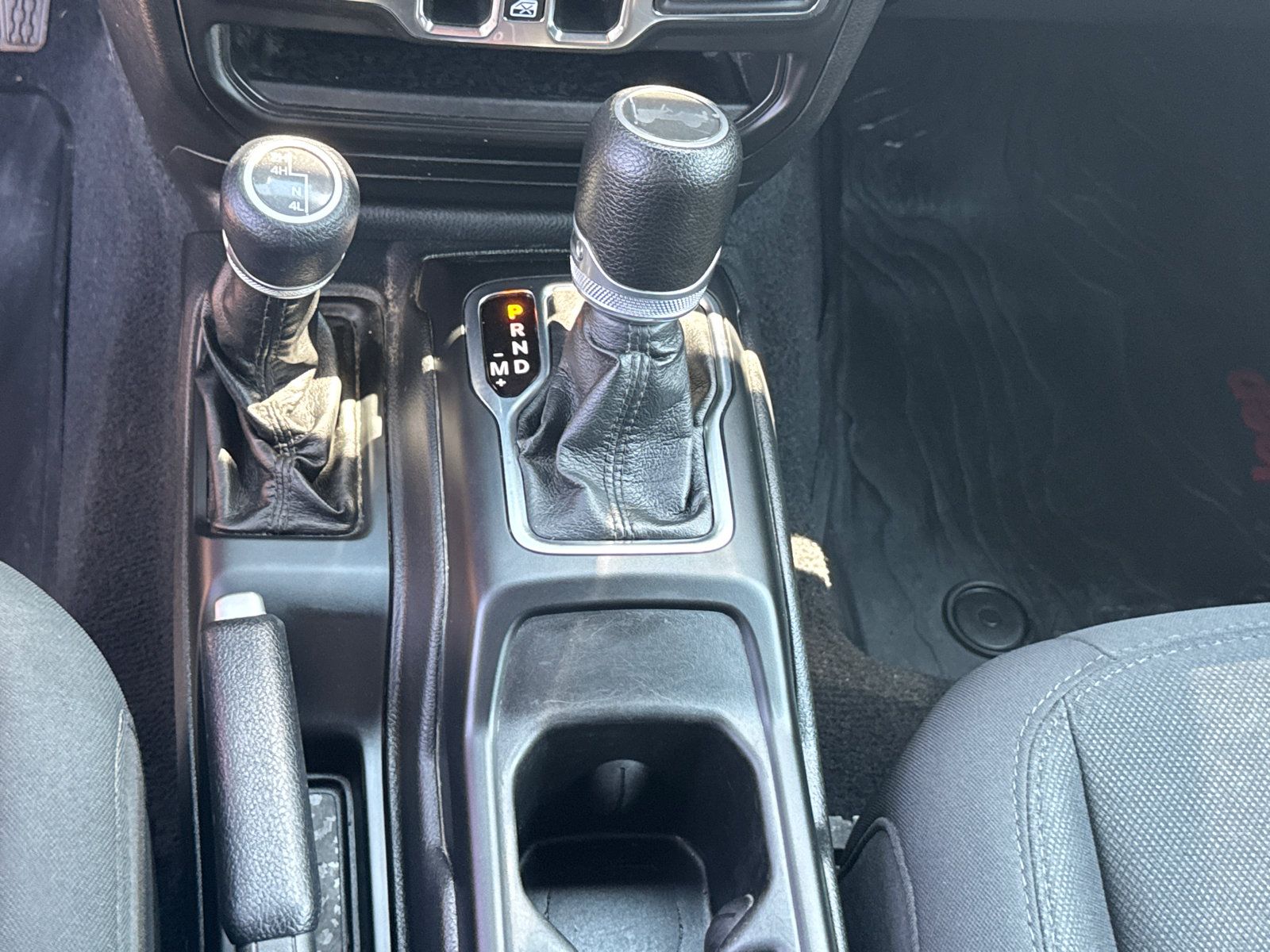 Used 2022 Jeep Wrangler Unlimited Sport AWD/4WD image 13