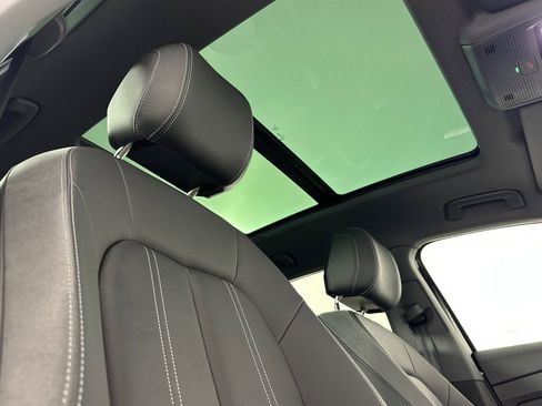 Used 2024 Audi Q4 e-tron Premium Plus image 16