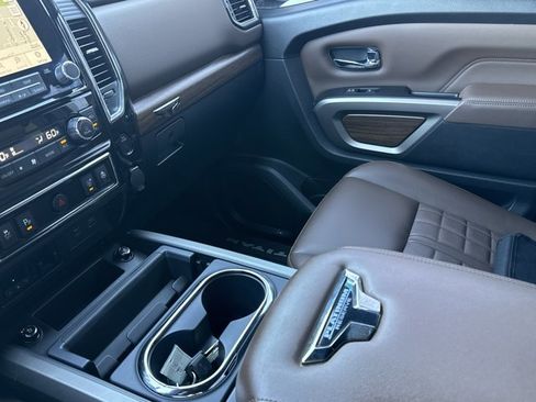 Used 2021 Nissan Titan Platinum Reserve w/ Moonroof Package AWD/4WD image 24