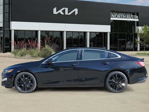 Used 2021 Chevrolet Malibu LT w/ Midnight Edition FWD image 3