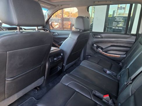 Used 2018 Chevrolet Suburban Premier image 11