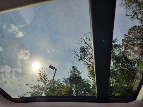 Used 2026 Land Rover Defender 110 S image 24