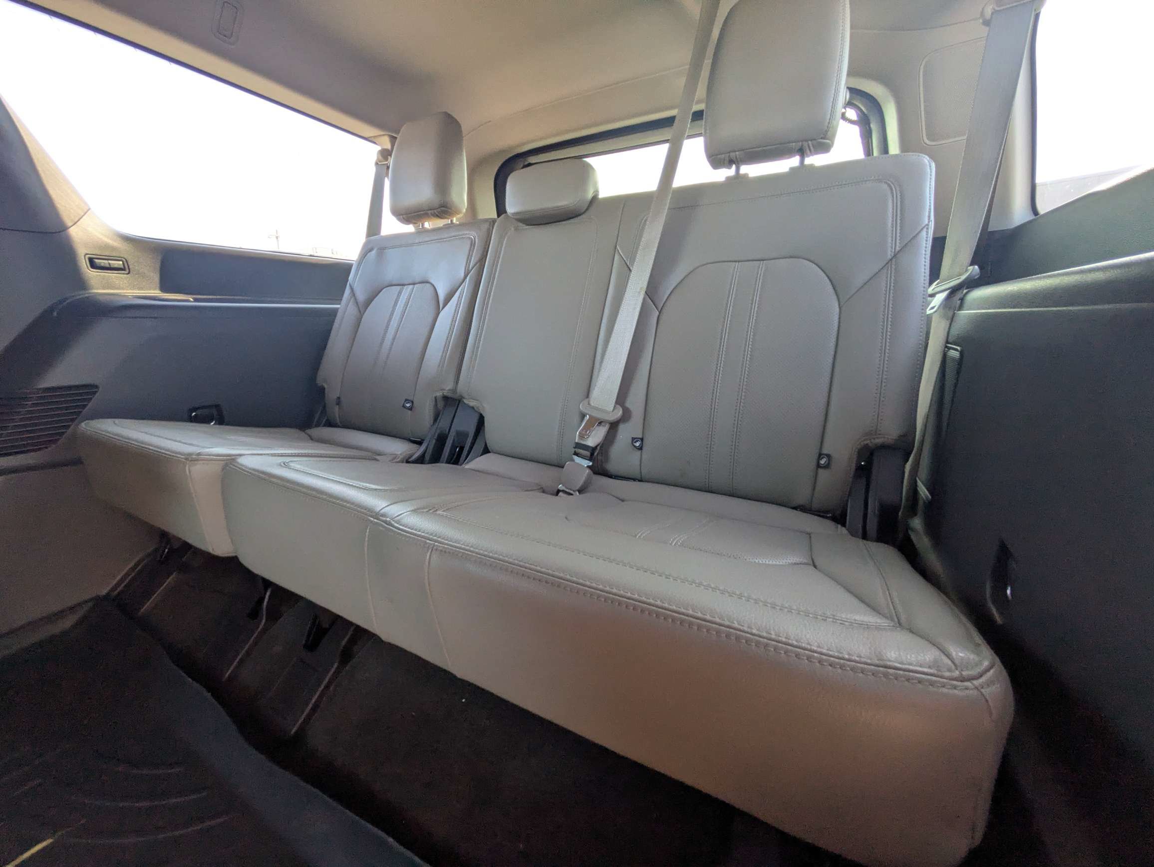 Used 2018 Ford Expedition Max Limited w/ Equipment Group 301A RWD image 15