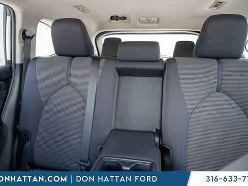 Used 2023 Toyota Highlander L FWD image 17