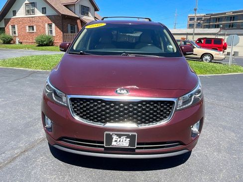 Used 2016 Kia Sedona SX FWD image 2
