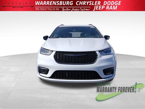 New 2026 Chrysler Pacifica Select image 7