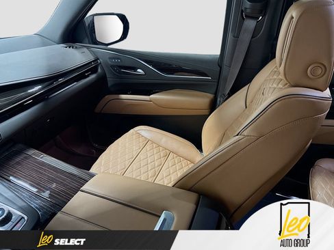Used 2023 Cadillac Escalade Sport w/ LPO, ONYX Package AWD/4WD image 28