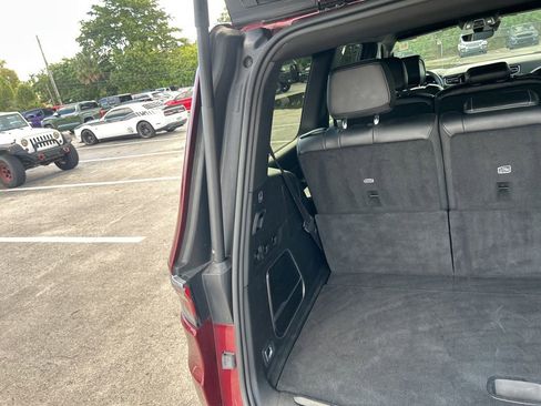 Used 2023 Jeep Wagoneer Series III w/ Preferred Equipment Group image 31