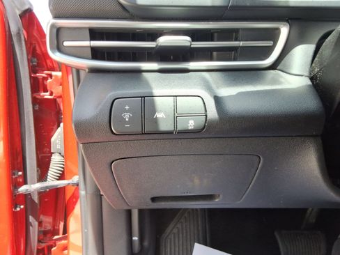 Used 2021 Hyundai Elantra SEL FWD image 20