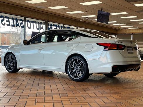 Used 2024 Nissan Altima 2.0 SR image 6