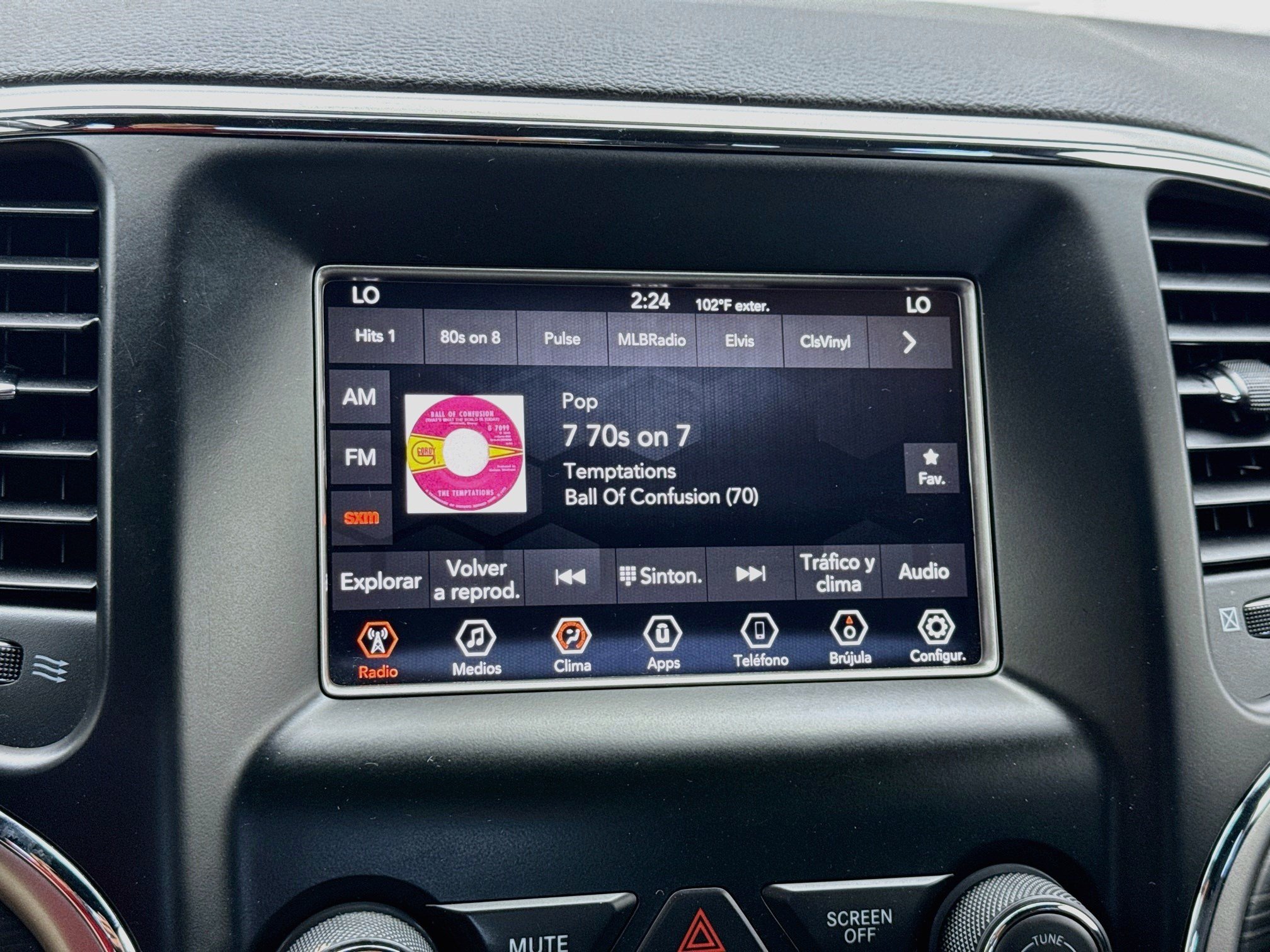 Used 2019 Jeep Grand Cherokee Laredo RWD image 11