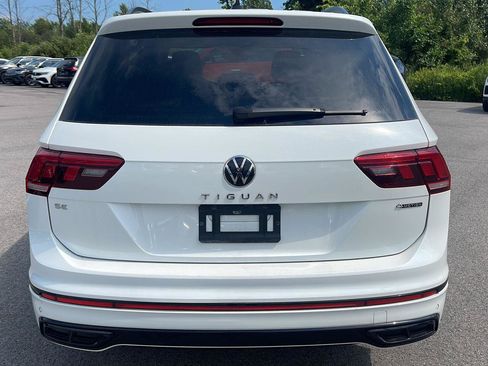 Used 2023 Volkswagen Tiguan SE R-Line AWD/4WD image 3