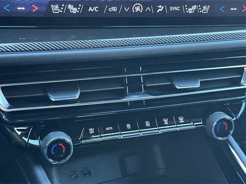 New 2026 Chevrolet Traverse High Country image 28