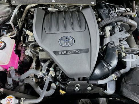 Used 2023 Toyota Highlander XLE image 35